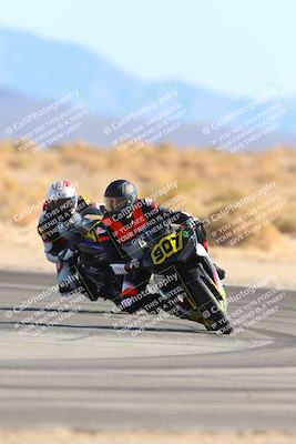 media/Jan-10-2025-CVMA Friday Practice (Fri) [[489e0da257]]/Group 4 and Trackday/Session 4 (Turn 16)/